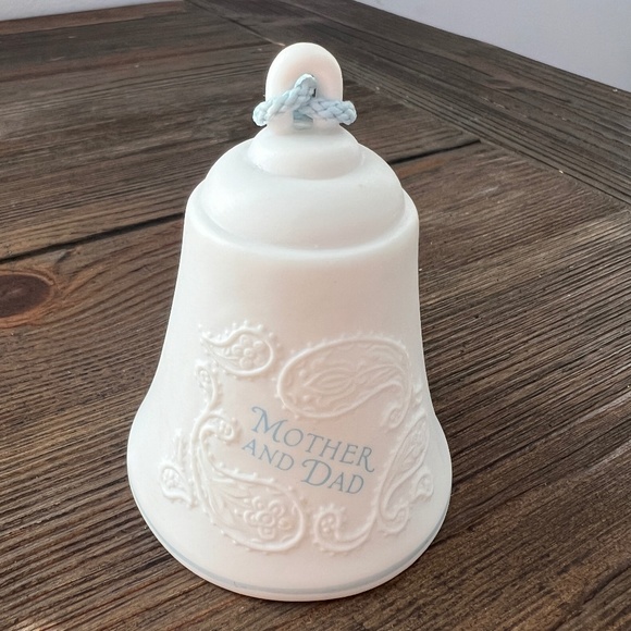 Vintage Hallmark "Mother and Dad" Bell Ornament Dated 1985 - Picture 1 of 4